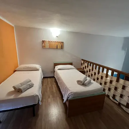 Porto 12 *